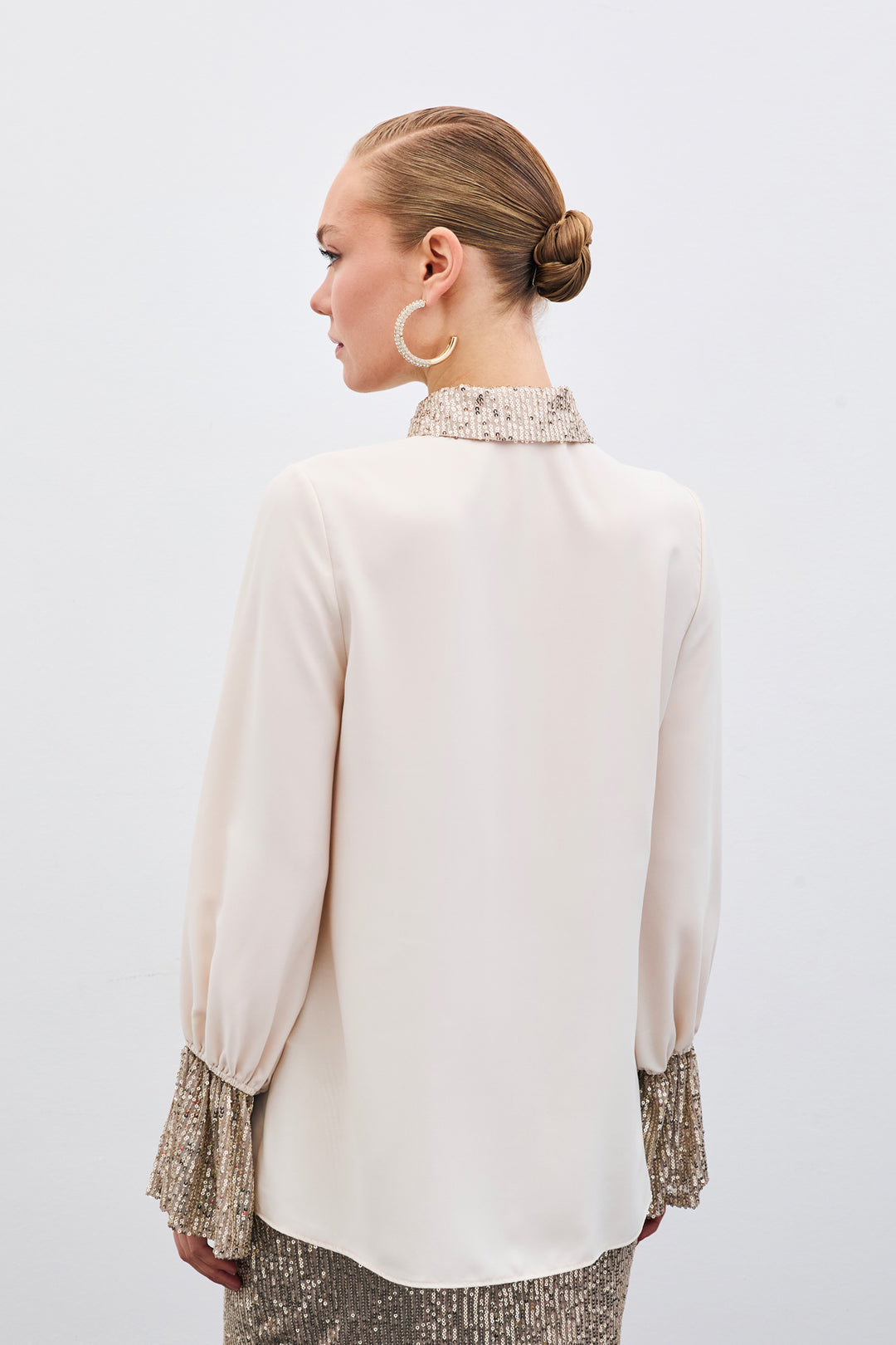 Sateen Chemisier avec Détails Paillettes - Beige