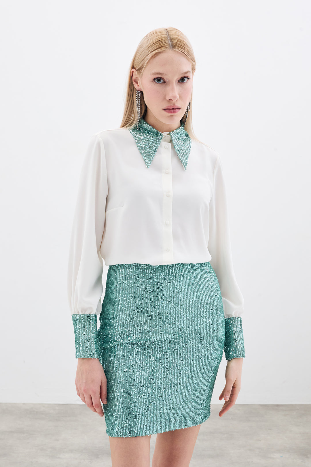 Sateen Chemisier avec détails en paillettes - Écru-Menthe