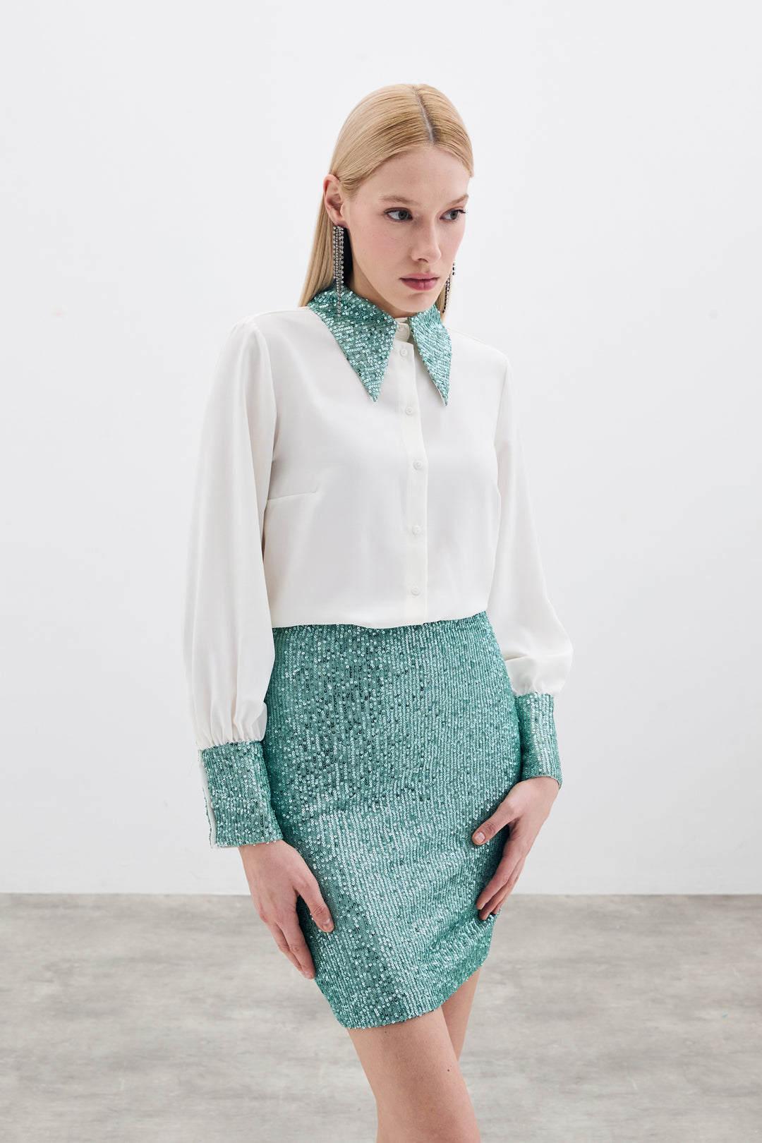 Sateen Chemisier avec détails en paillettes - Écru-Menthe