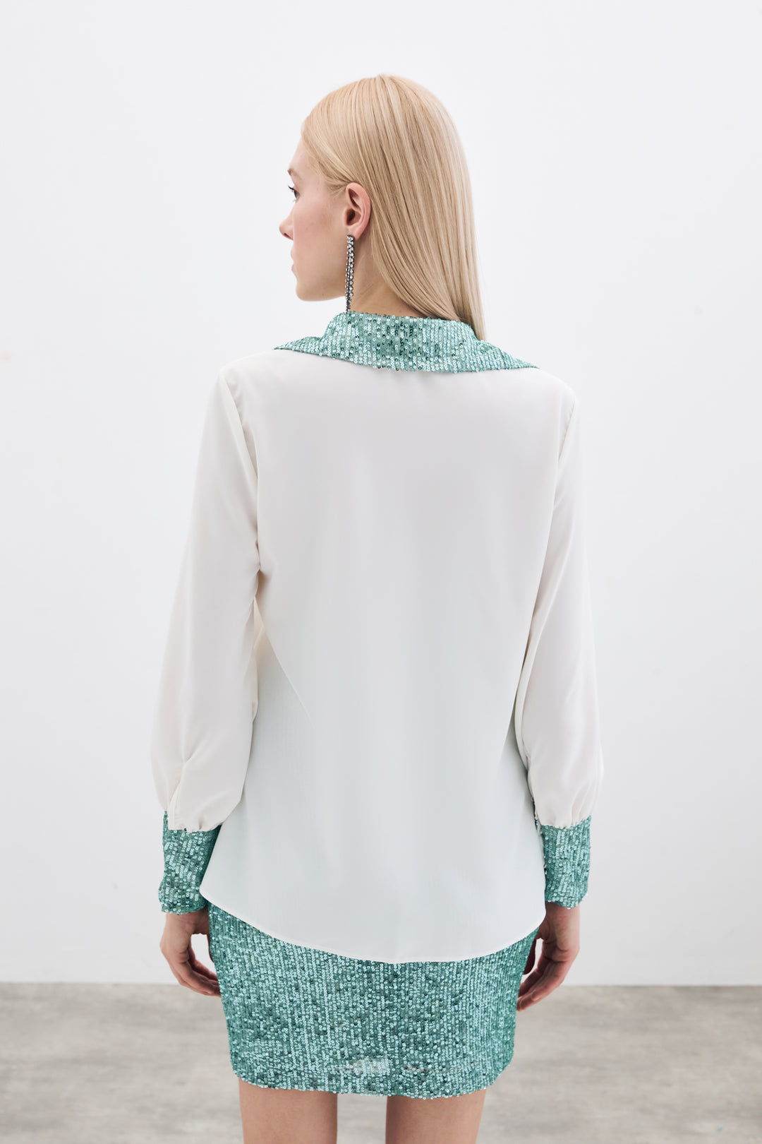 Sateen Chemisier avec détails en paillettes - Écru-Menthe