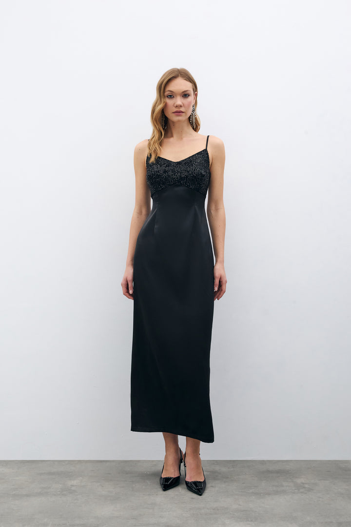 Sateen Robe en satin avec détails en sequins - Noir
