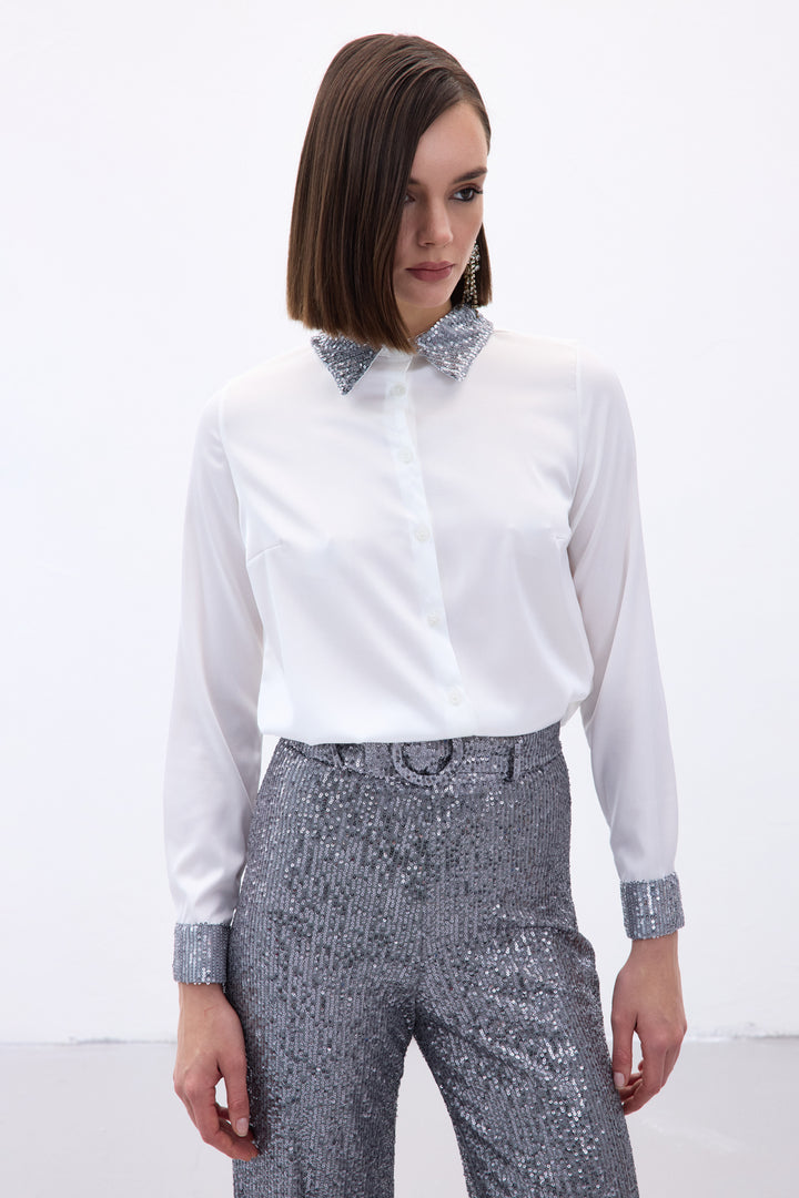 Sateen Chemise en Satin avec Détails Pailletés - Gris