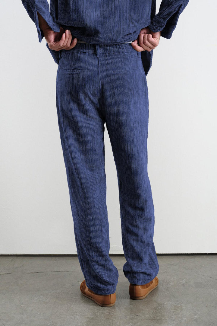 Giesto Pantalon en velours côtelé bleu marine plissé - Bleu marine