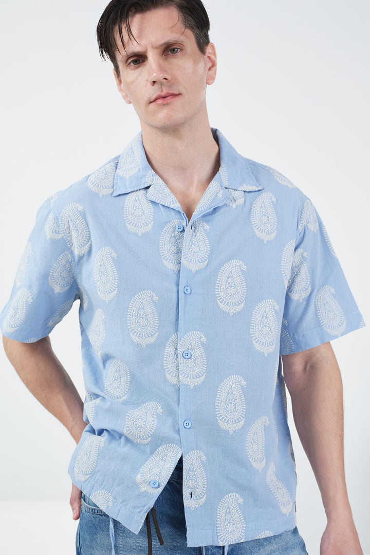 Giesto Chemise bleue à motifs foulard - Bleu