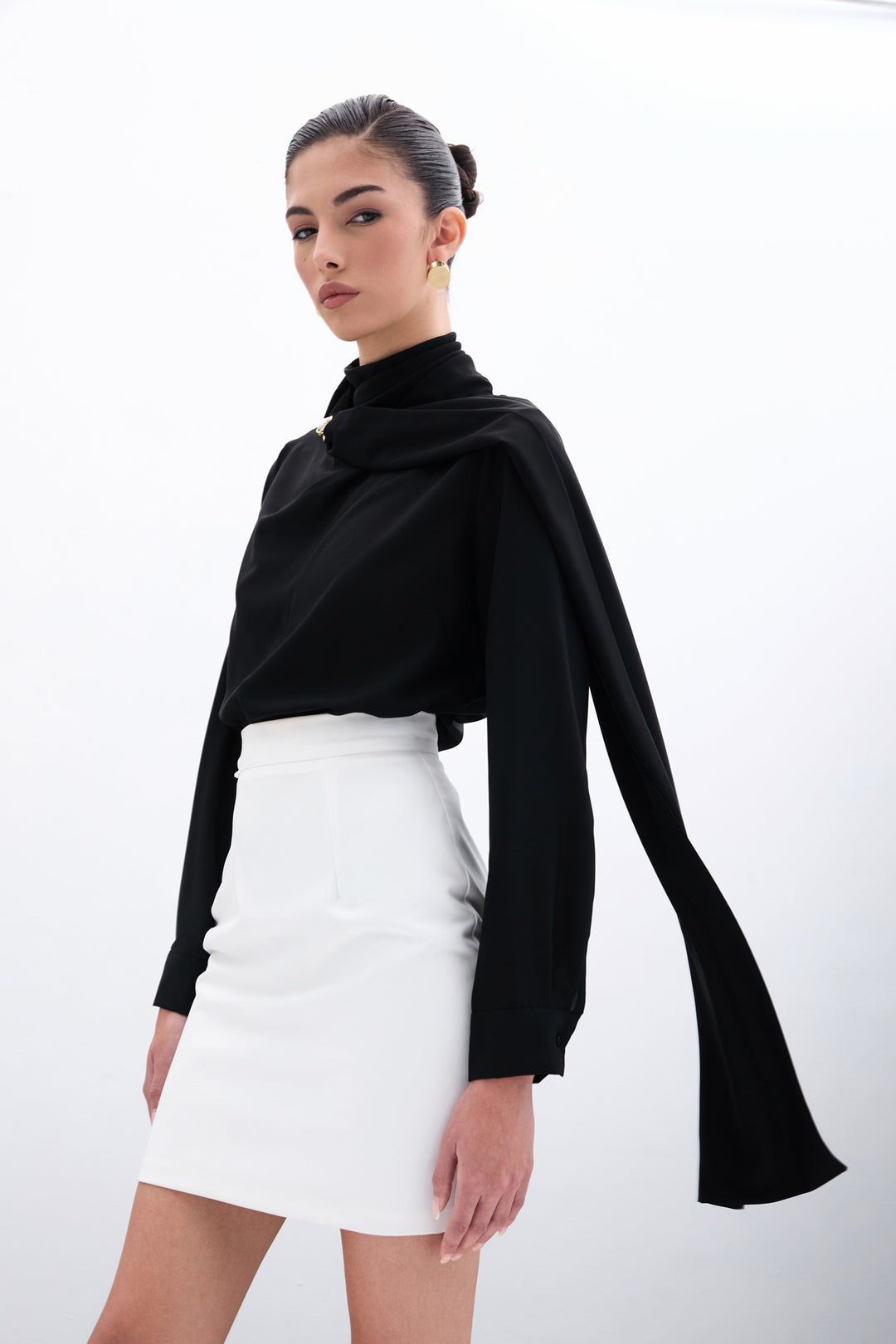 Sateen Blouse avec Détails en Châle - Noir