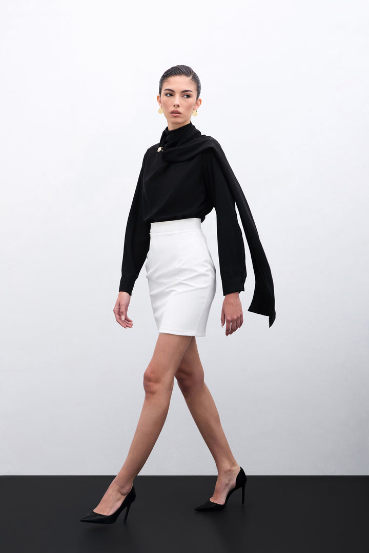 Sateen Blouse avec Détails en Châle - Noir