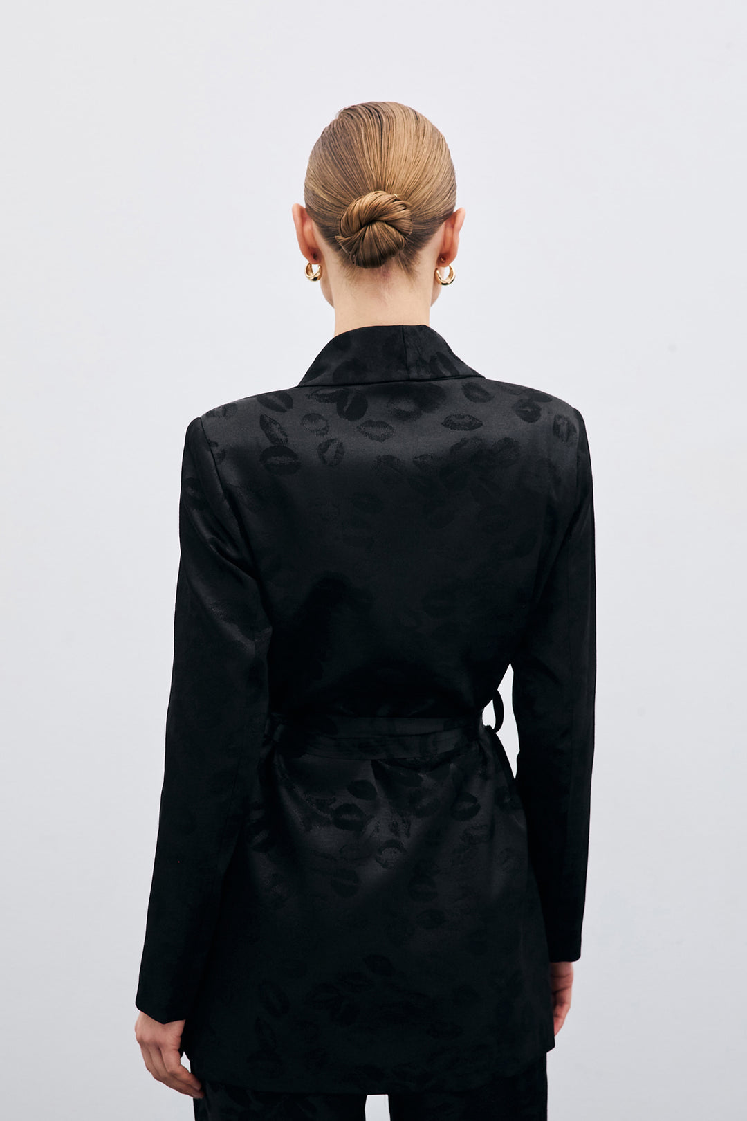 Sateen Veste ceinturée à col châle - Noir