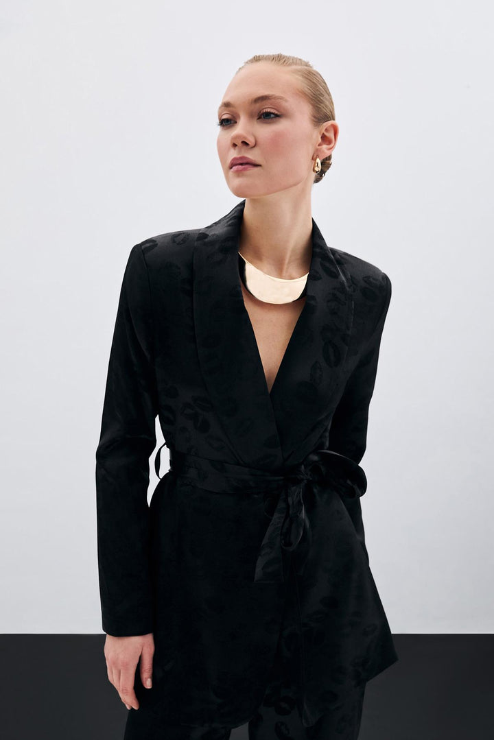 Sateen Veste ceinturée à col châle - Noir