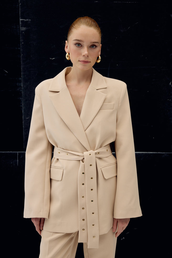 Sateen Veste Serana à Détails de Ceinture - Beige