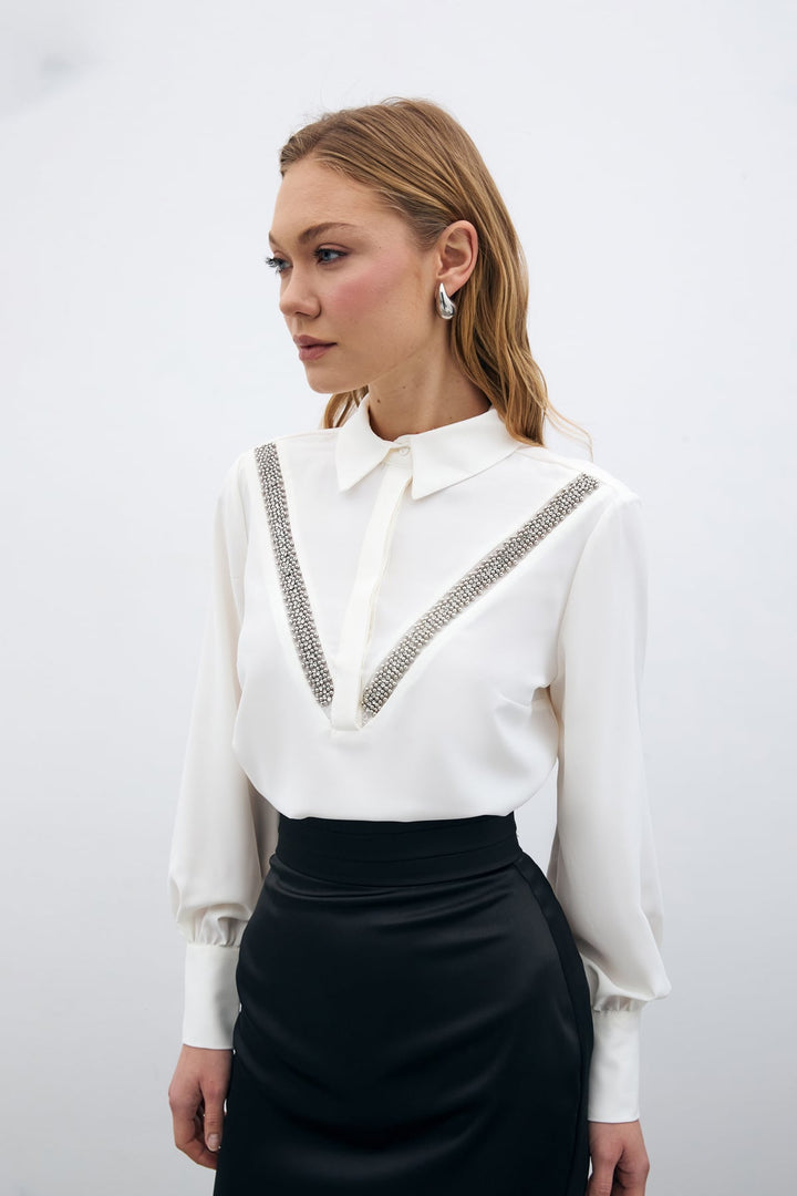 Sateen Blouse avec accessoire en bande - Écru