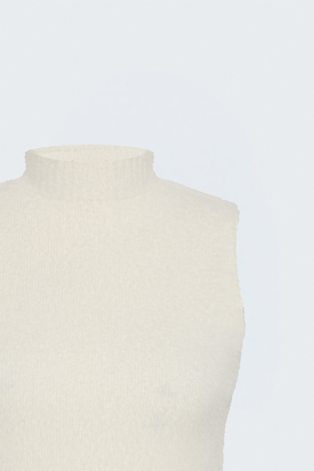 Sateen Blouse en tricot sans manches avec barbe - Crème