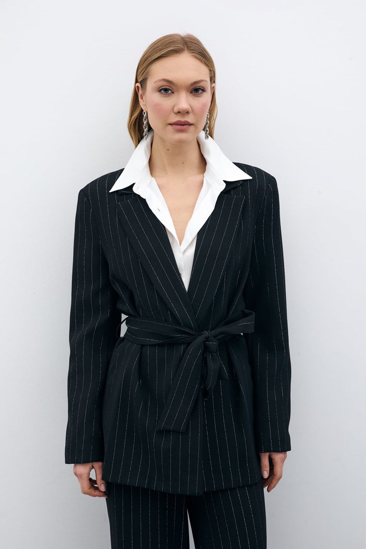 Sateen Veste ceinturée à rayures scintillantes - Noir çizgili
