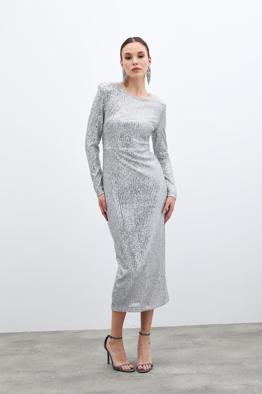 Sateen Robe Pailletée Décolletée au Dos - Argent