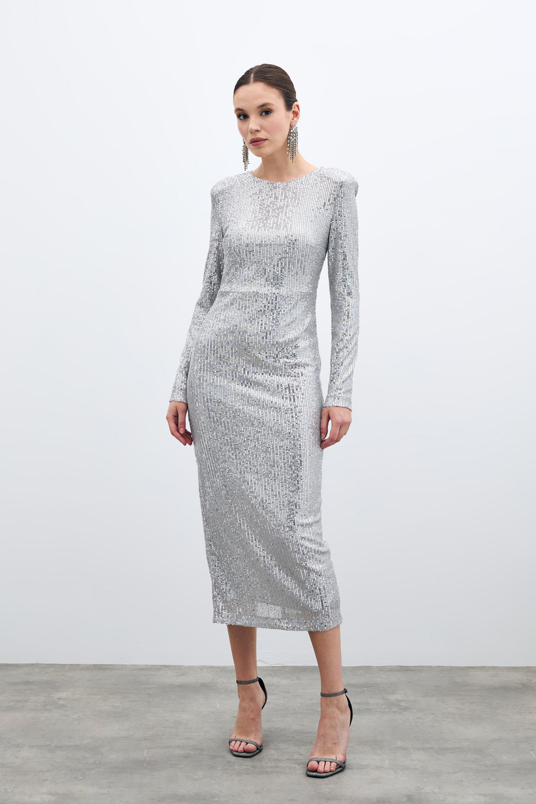 Sateen Robe Pailletée Décolletée au Dos - Argent