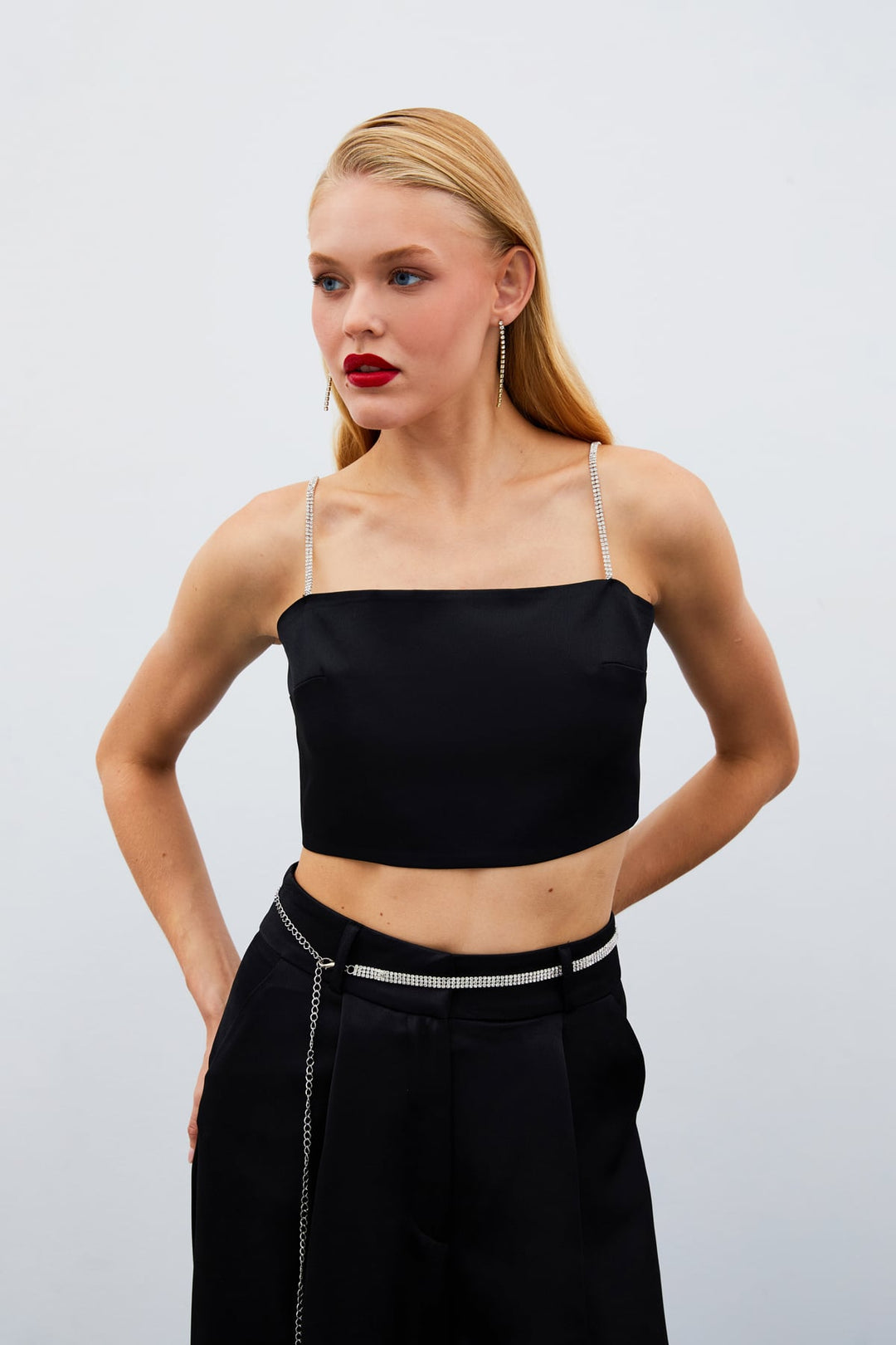 Sateen Top crop en satin à bretelles - Noir