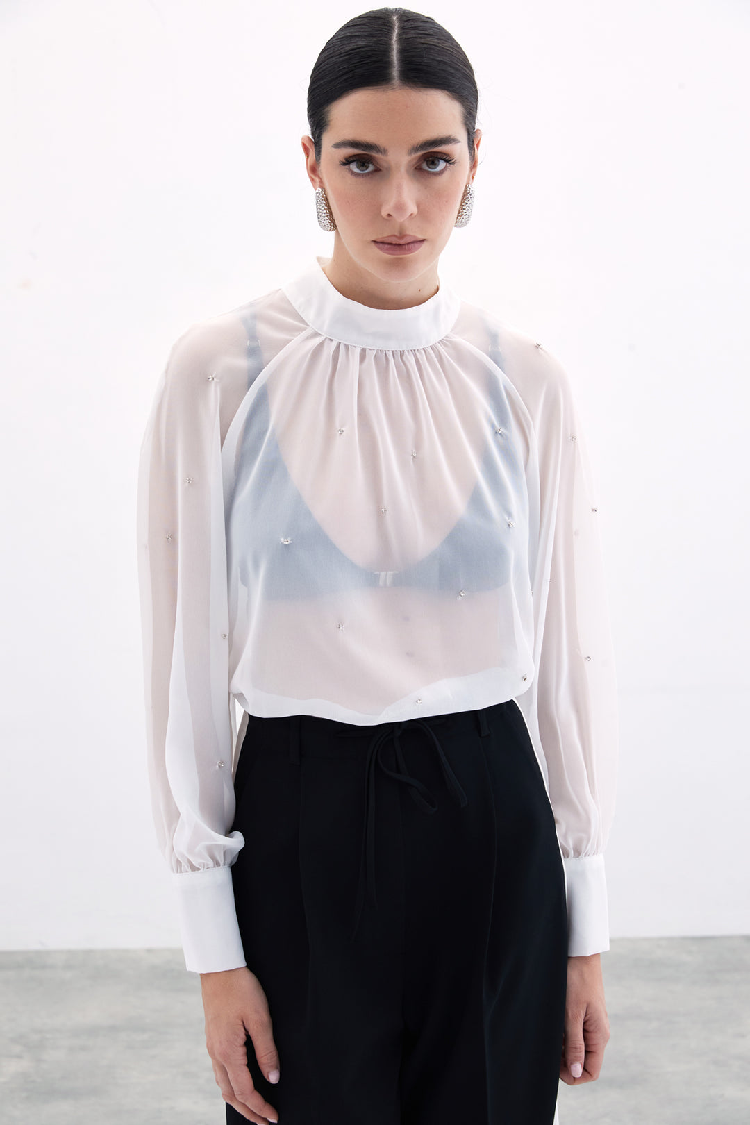 Sateen Blouse Transparente avec Détails en Pierre - Écru