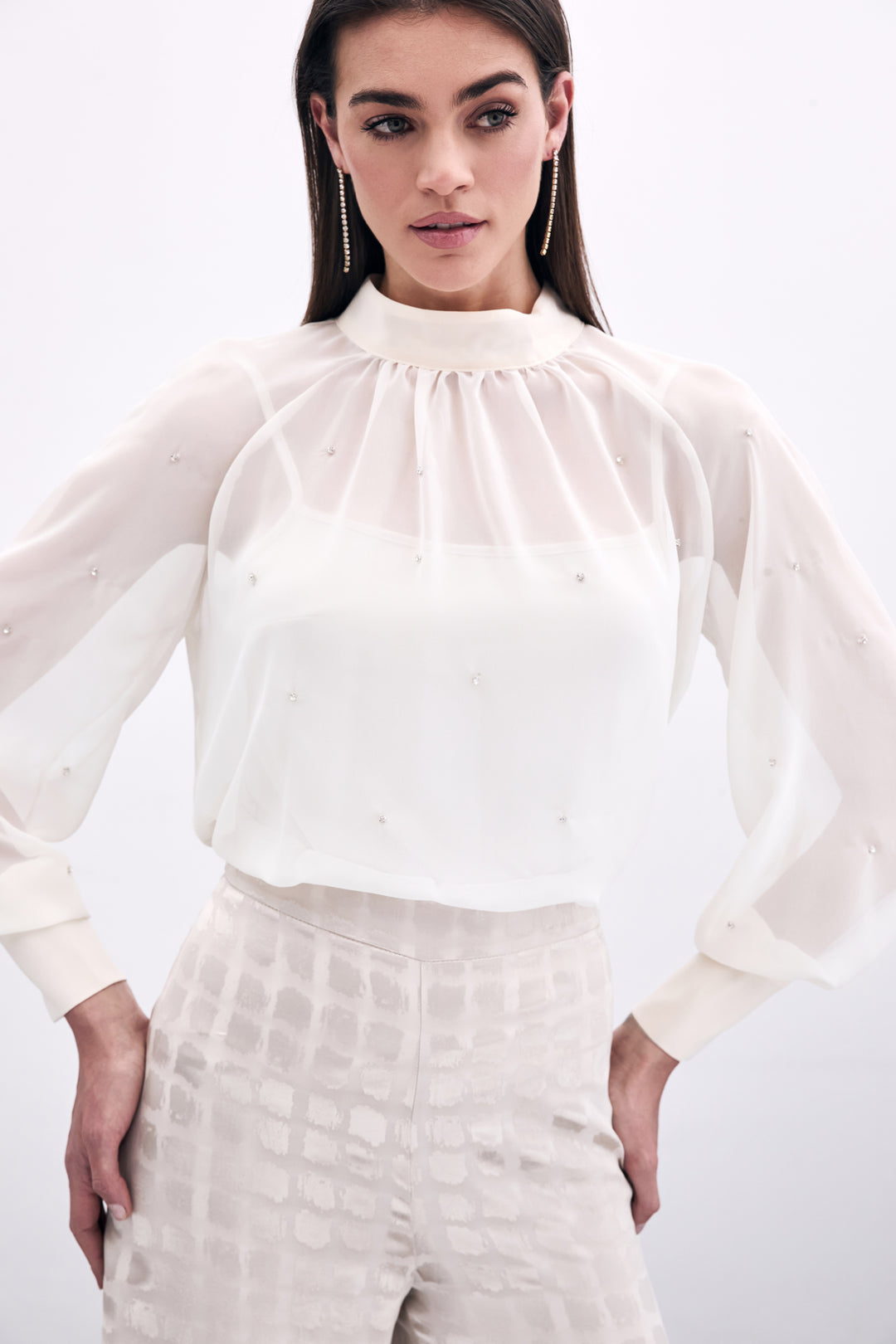 Sateen Blouse Transparente avec Détails en Pierre - Crème
