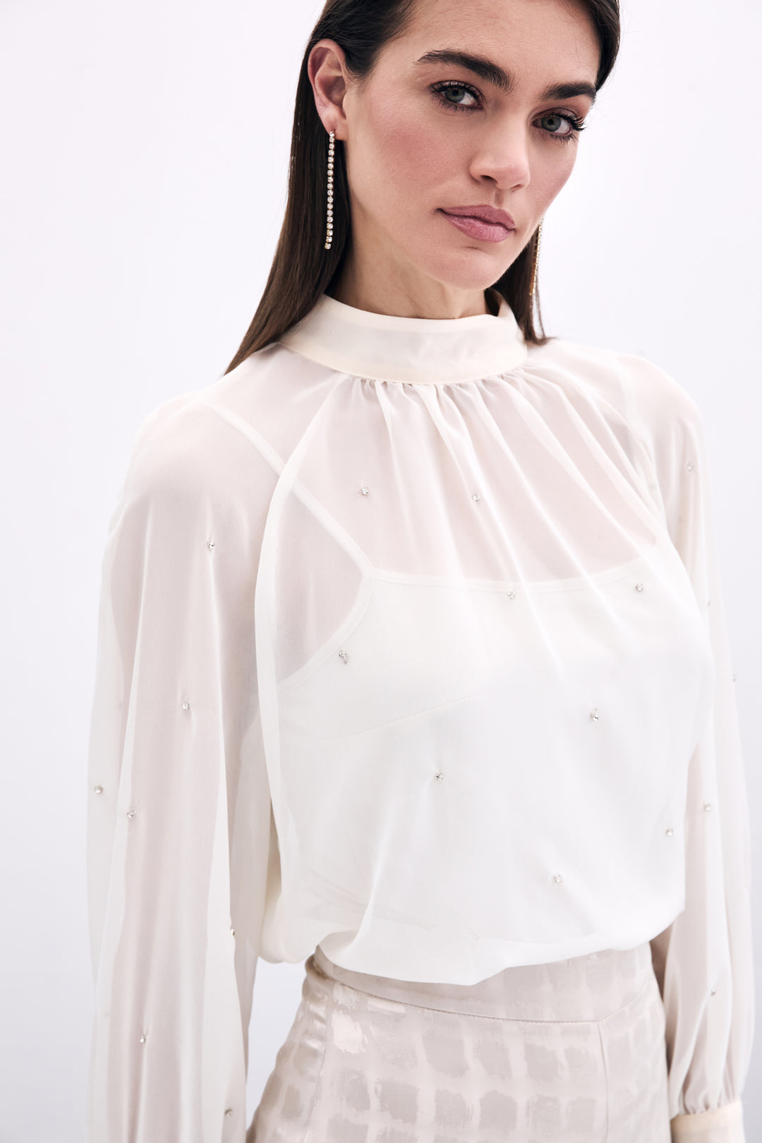 Sateen Blouse Transparente avec Détails en Pierre - Crème