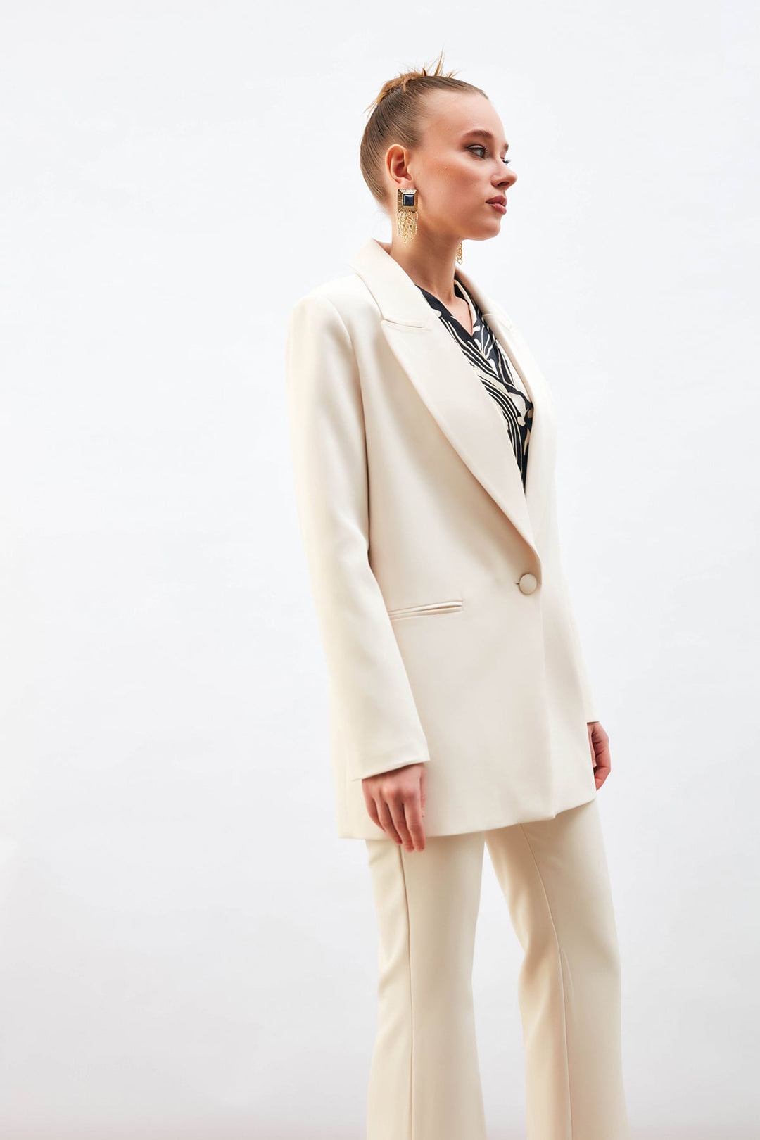 Sateen Veste Ample à Bouton Unique - Beige