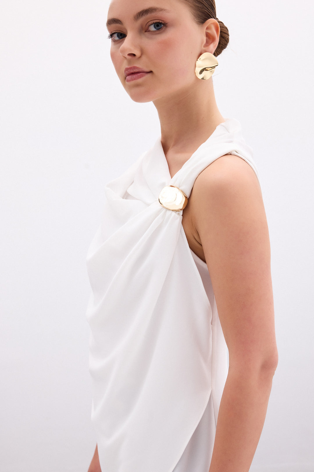 Sateen Blouse à Épaule Dénudée avec Accessoires - Écru