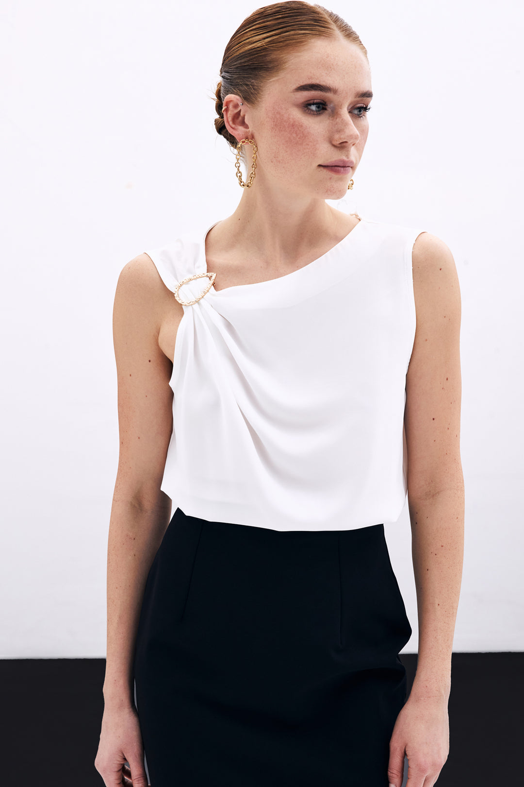 Sateen Blouse à Épaule Unique - Écru