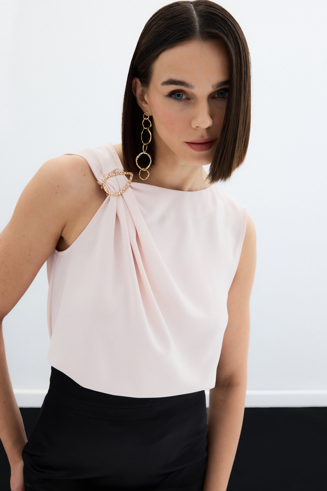 Sateen Blouse à épaule détaillée - Poudre