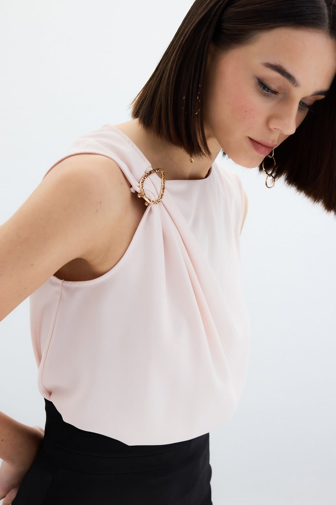 Sateen Blouse à épaule détaillée - Poudre