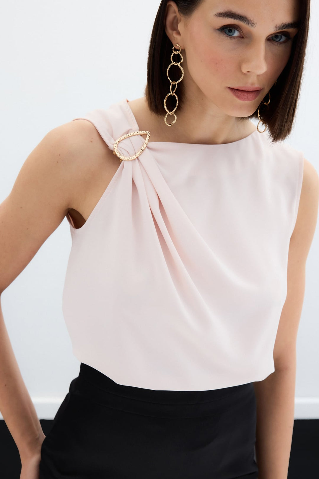 Sateen Blouse à épaule détaillée - Poudre