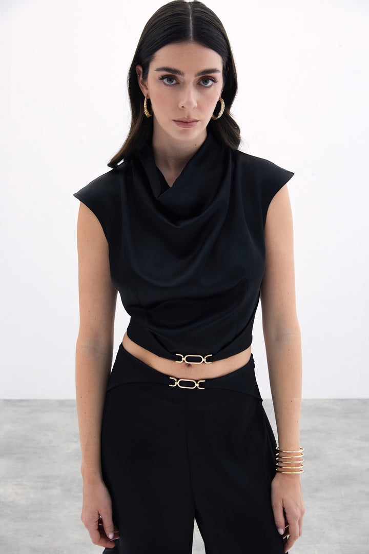 Sateen Blouse dégageant avec détail de boucle - Noir