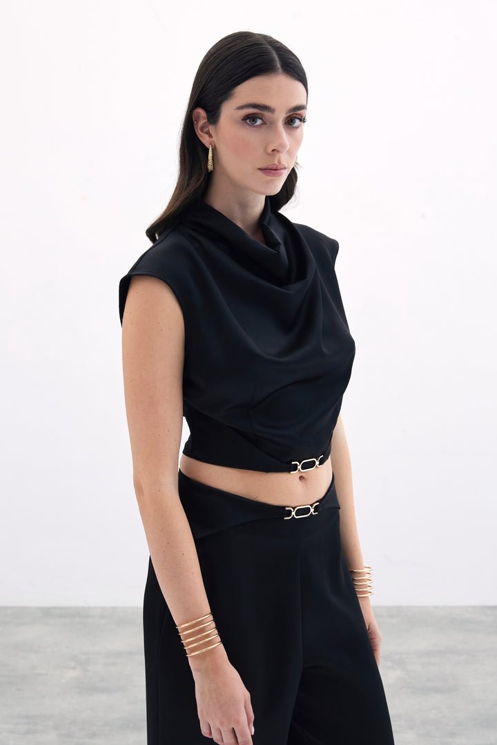 Sateen Blouse dégageant avec détail de boucle - Noir