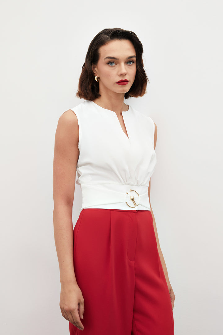 Sateen Blouse sans manches avec détail de boucle - Écru