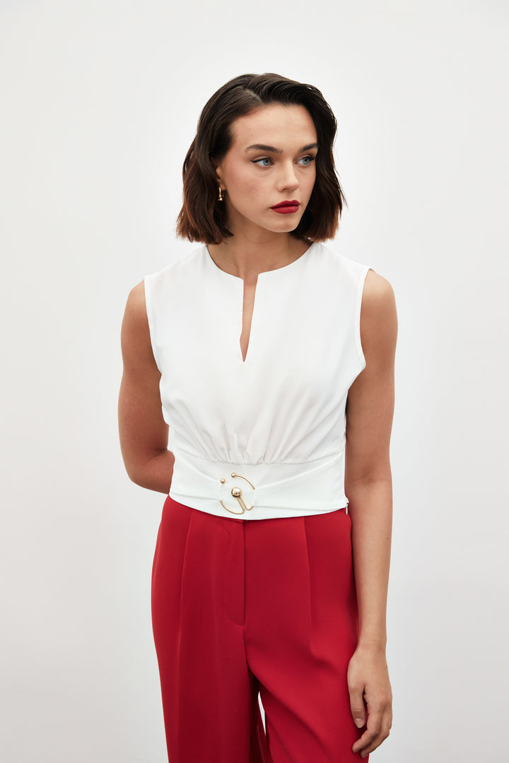 Sateen Blouse sans manches avec détail de boucle - Écru