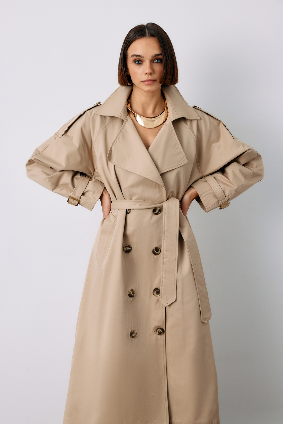 Sateen Trench avec Détails de Boucle - Beige