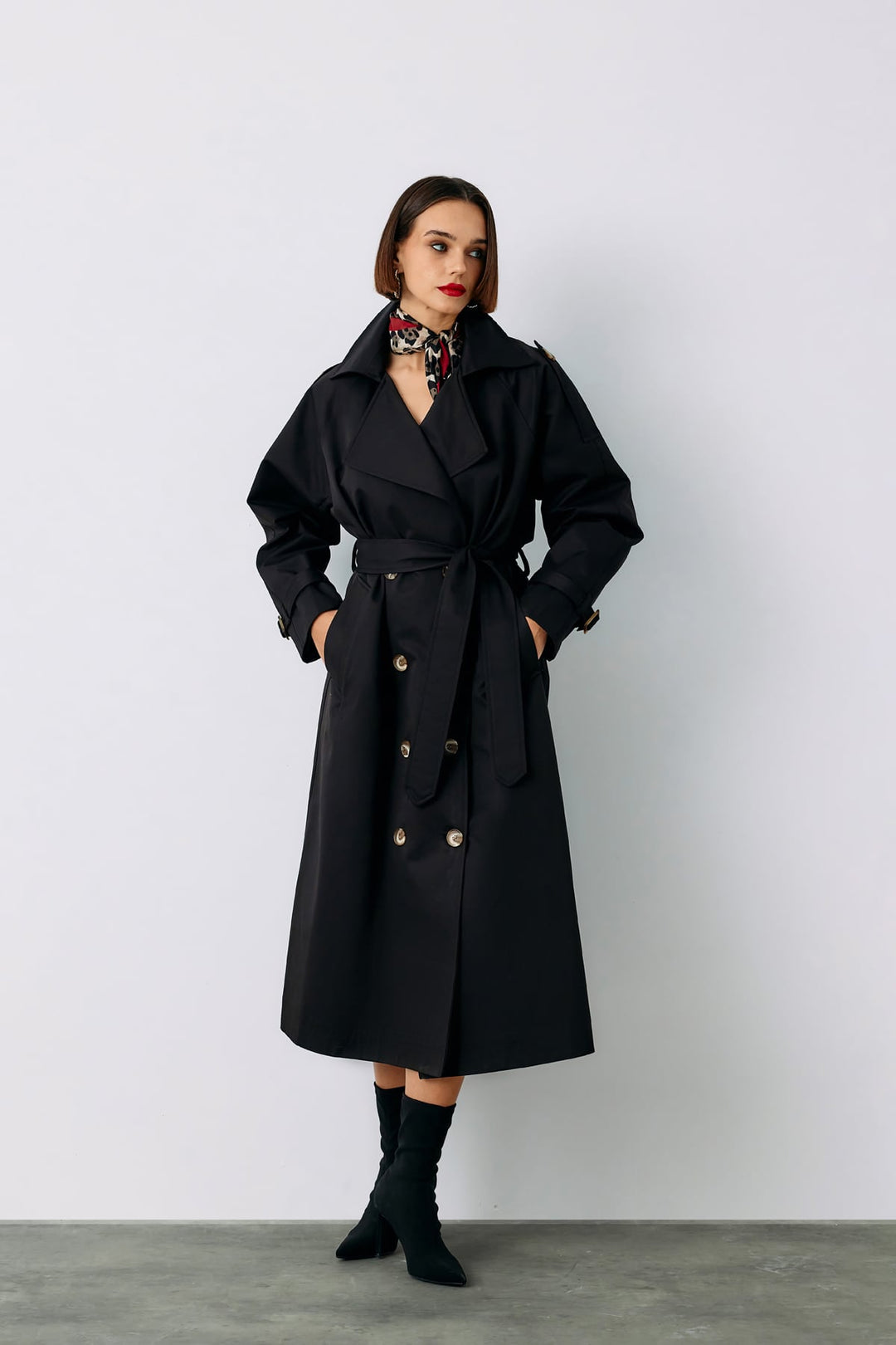 Sateen Trench avec Détails de Boucle - Noir