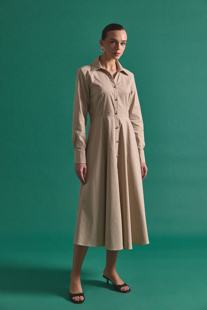 Sateen Robe Longue à Détails Boutonnés - Beige