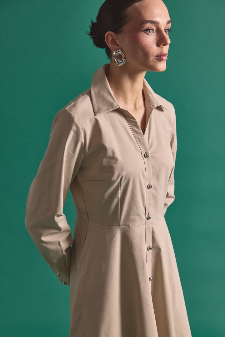 Sateen Robe Longue à Détails Boutonnés - Beige