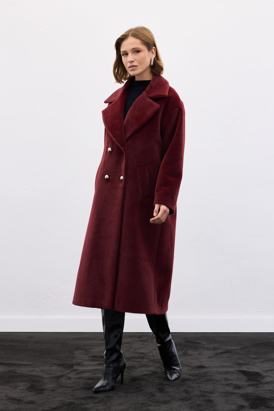 Sateen Manteau Long à Détails de Boutons - Bordeaux