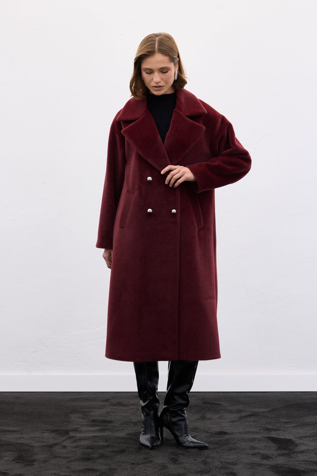 Sateen Manteau Long à Détails de Boutons - Bordeaux