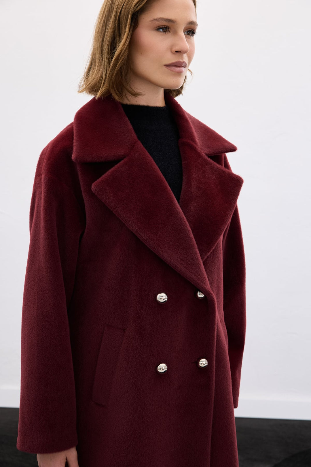 Sateen Manteau Long à Détails de Boutons - Bordeaux