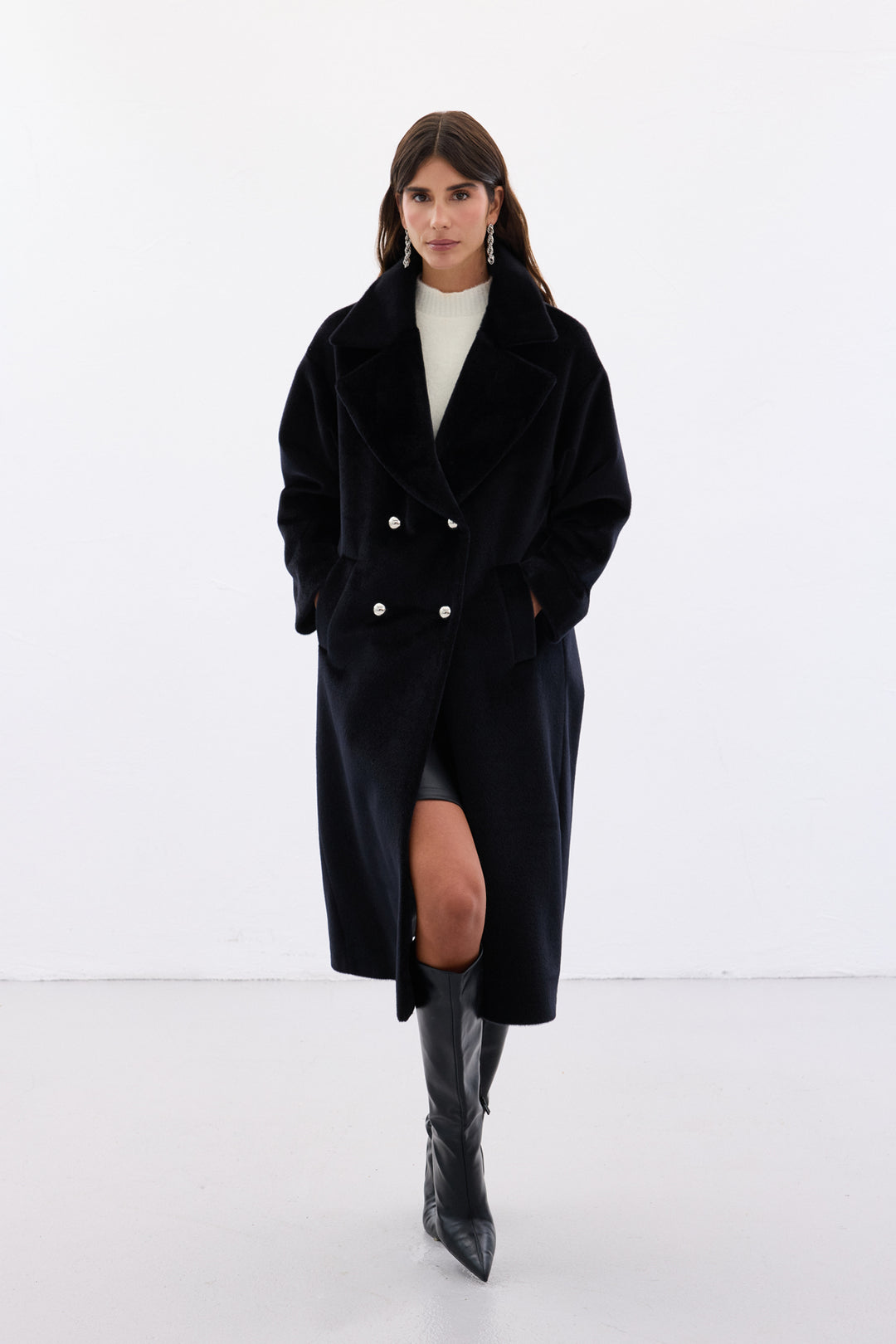 Sateen Manteau Long à Détails de Boutons - Noir