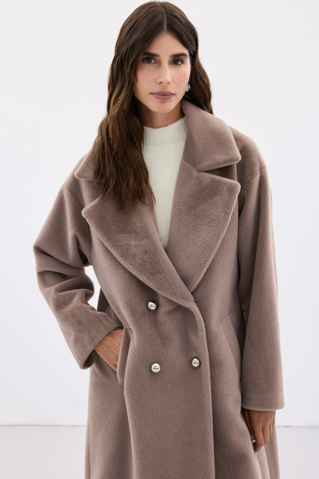 Sateen Manteau Long à Détails de Boutons - Vison