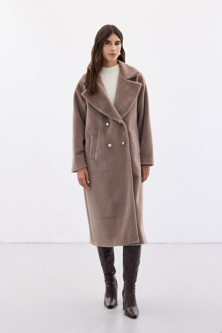 Sateen Manteau Long à Détails de Boutons - Vison