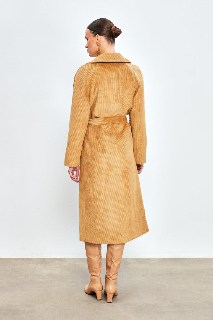 Sateen Manteau trench en velours long - camel