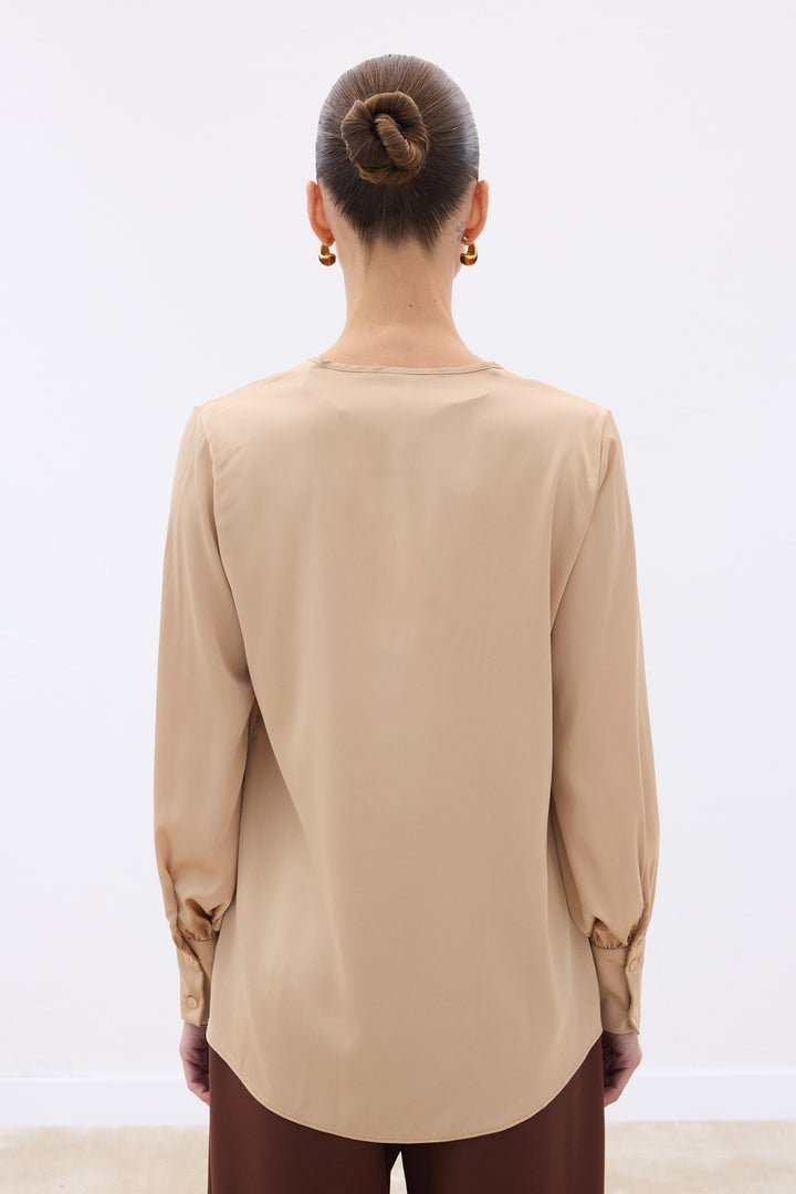 Sateen Blouse Satin à Col en V - camel