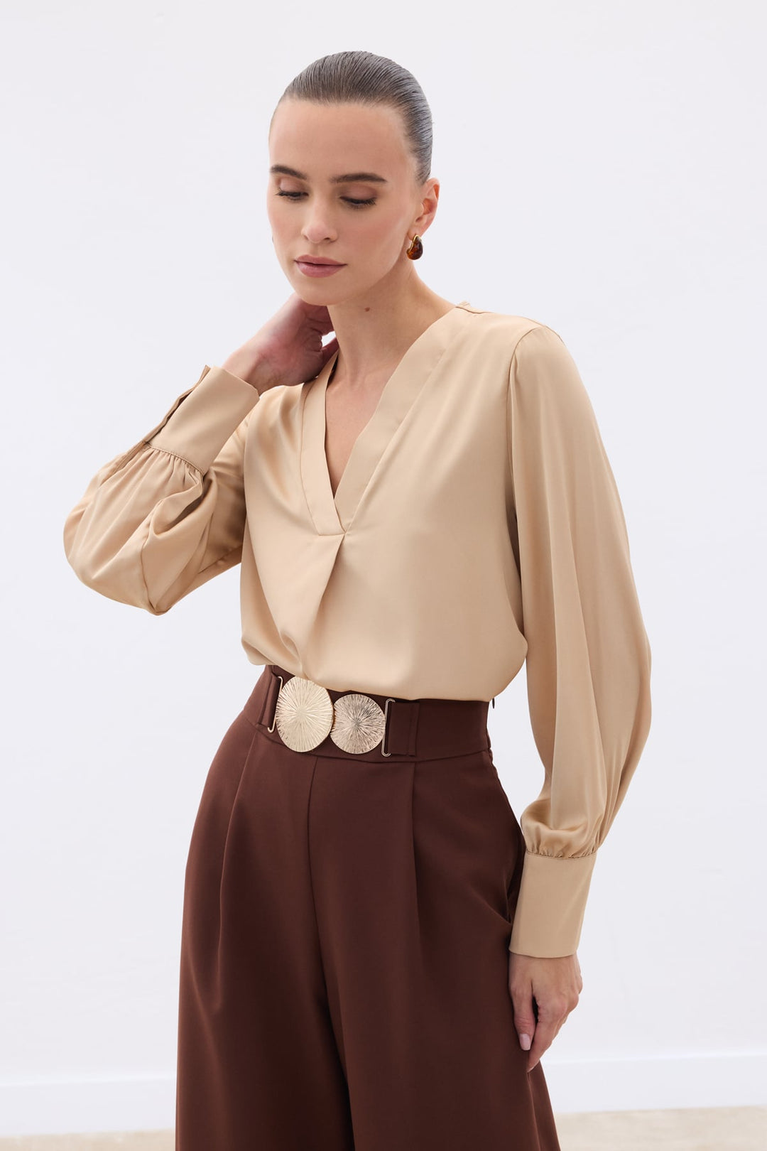 Sateen Blouse Satin à Col en V - camel
