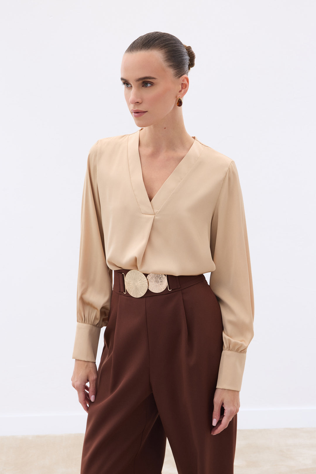 Sateen Blouse Satin à Col en V - camel