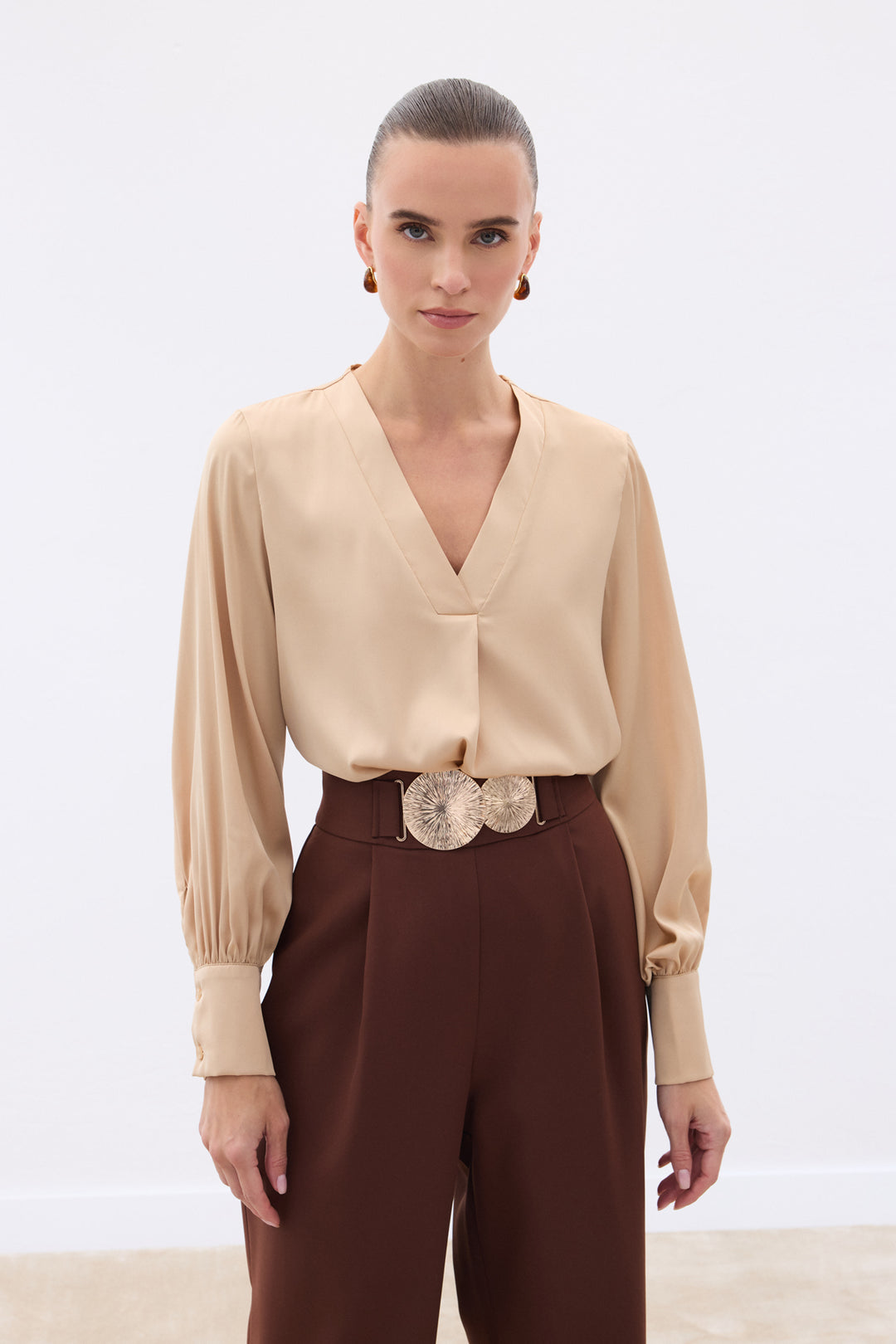 Sateen Blouse Satin à Col en V - camel