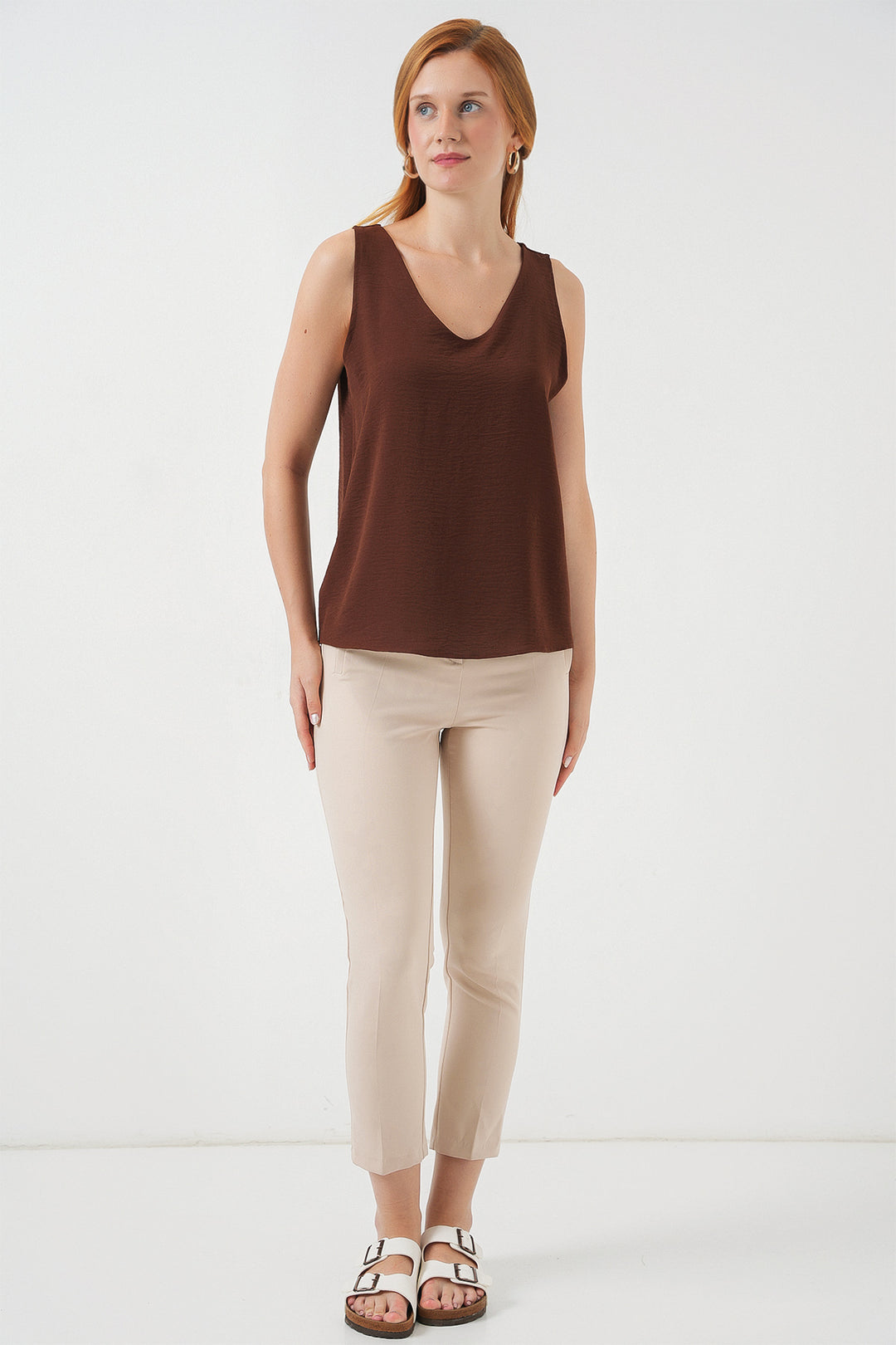 Bigdart Blouse sans manches à décolleté en V 950 - Marron