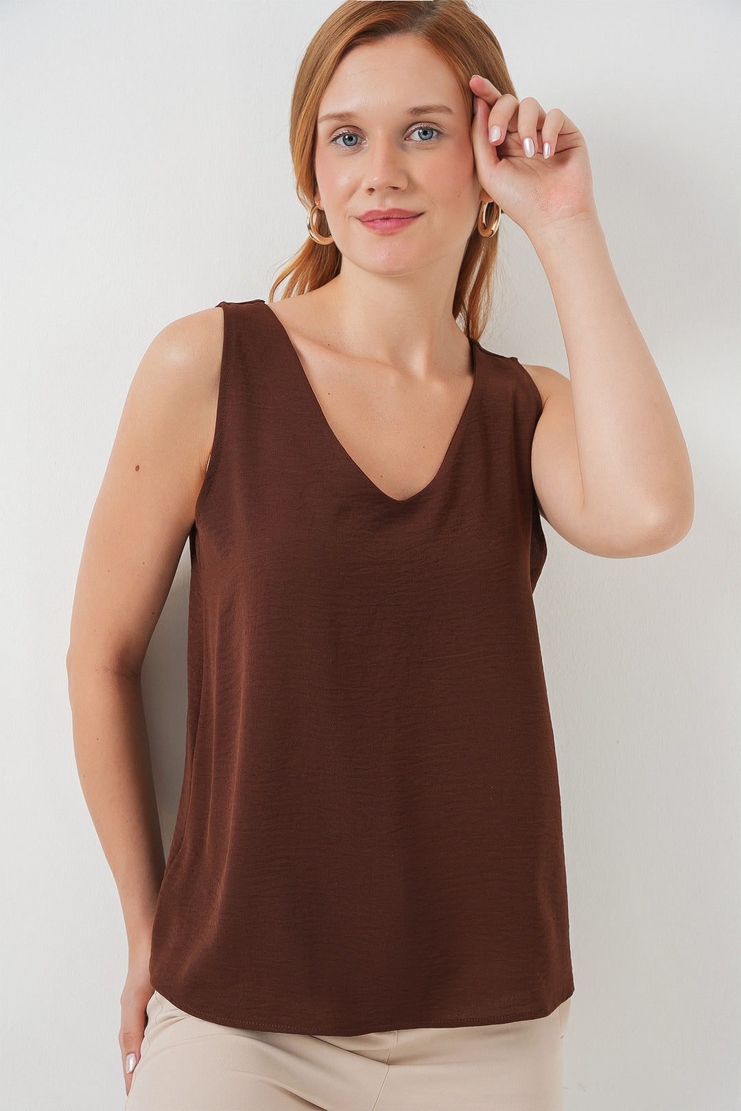 Bigdart Blouse sans manches à décolleté en V 950 - Marron