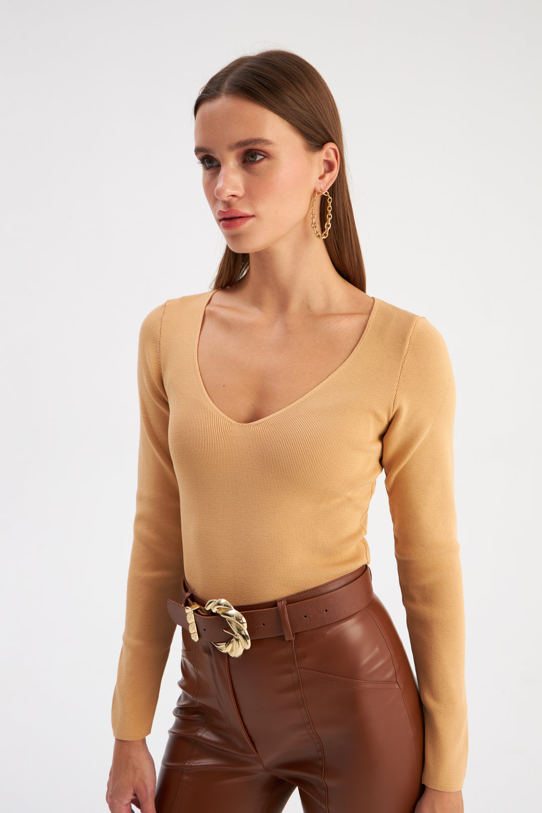 Sateen Pull crop à col en V - Biscuit